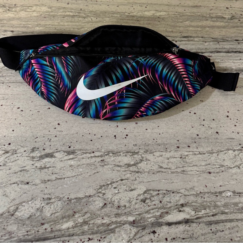 Nike Tropical Print Waist Pack / Fanny Pack – Neon Palm Print